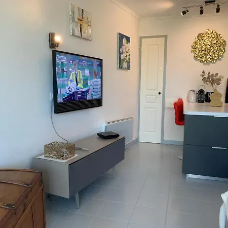 Sandler Apartmán *