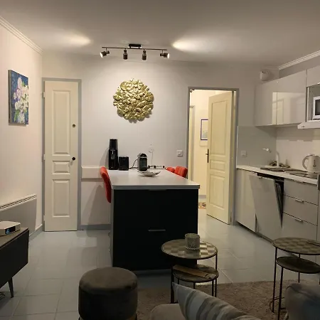 Apartment Sandler